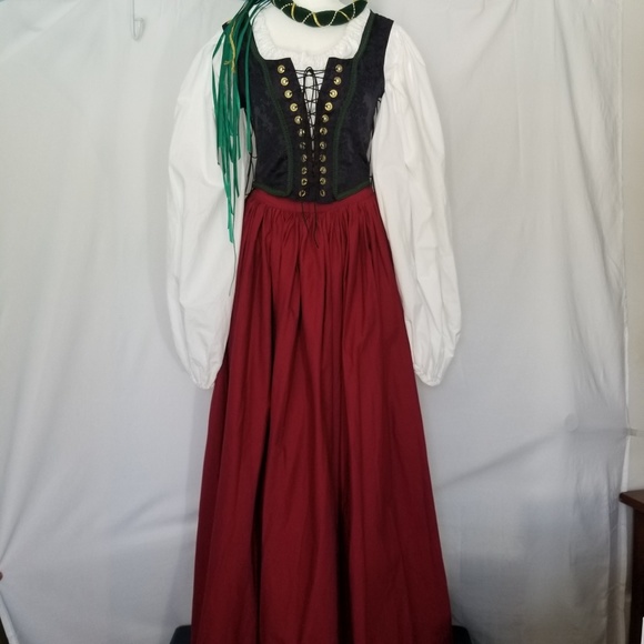 Soft's Stitches Dresses & Skirts - Renaissance Wench/Maiden